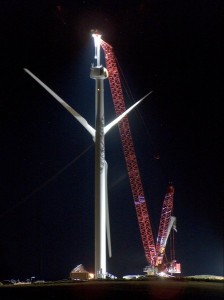 Manitowoc 18000 setting Clipper wind turbines in Kansas at 2:00 a.m
